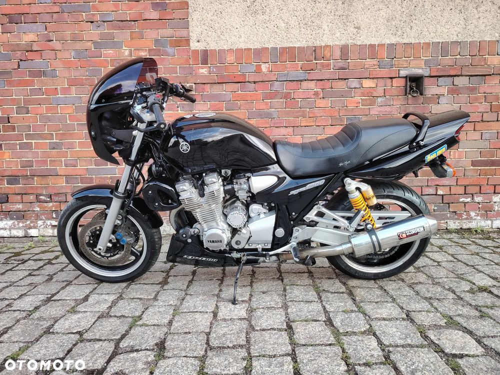 Yamaha XJR - 1