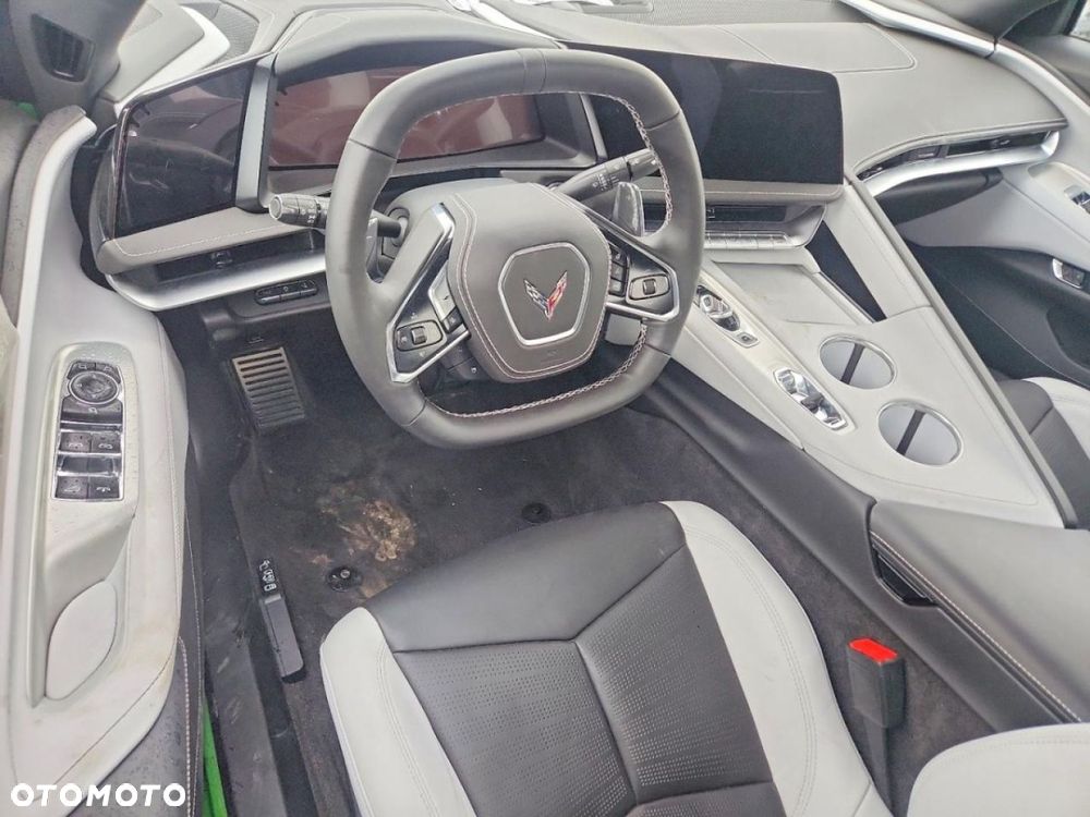 Chevrolet Corvette - 8