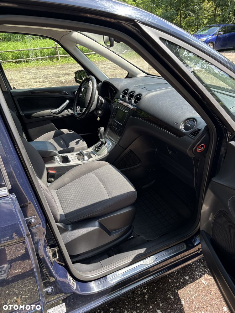 Ford Galaxy - 4