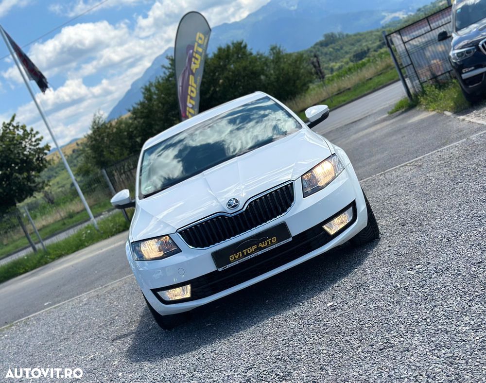 Skoda Octavia 1.6 TDI DPF Ambition - 14