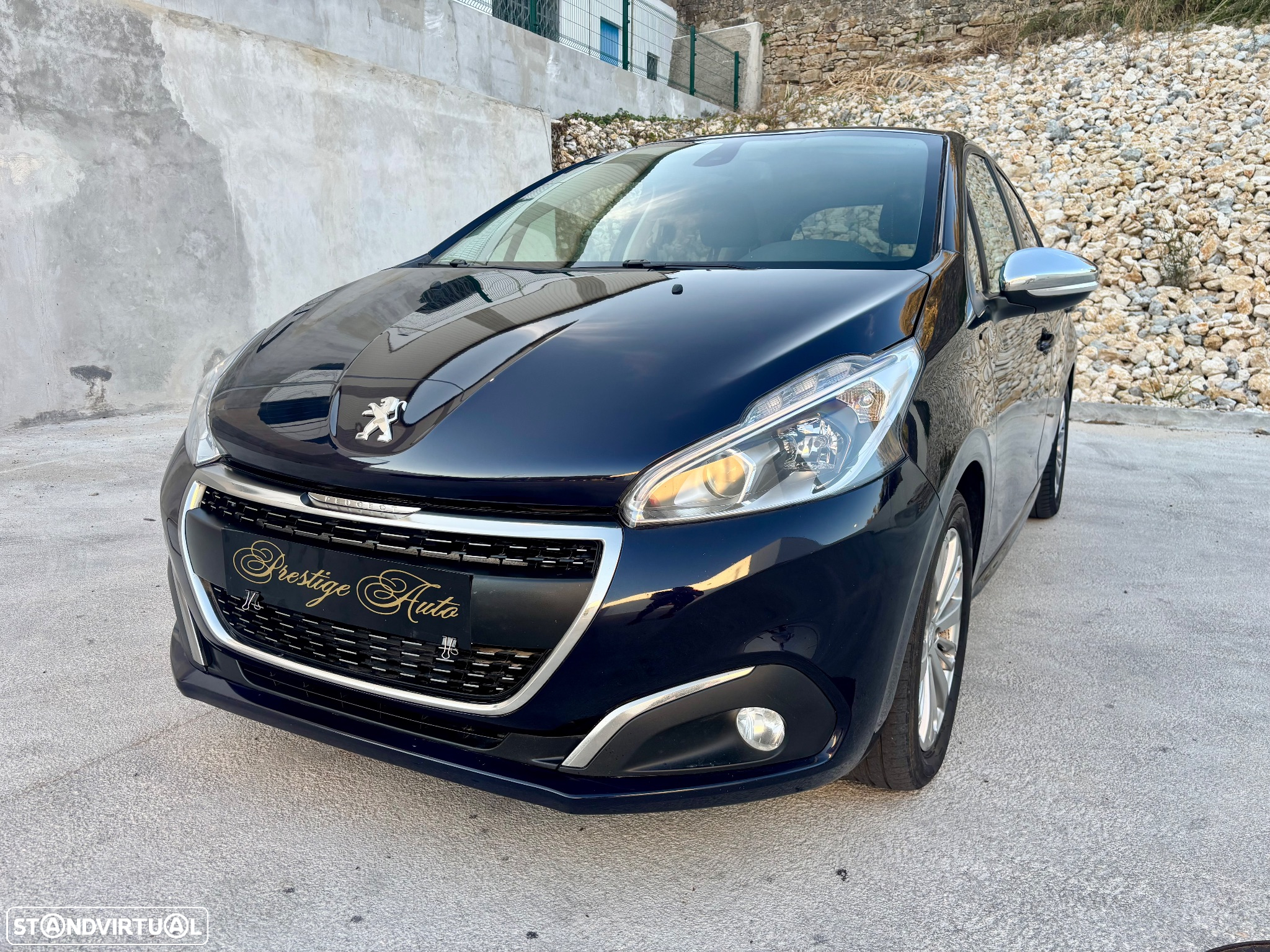 Peugeot 208 1.2 PureTech Signature - 12