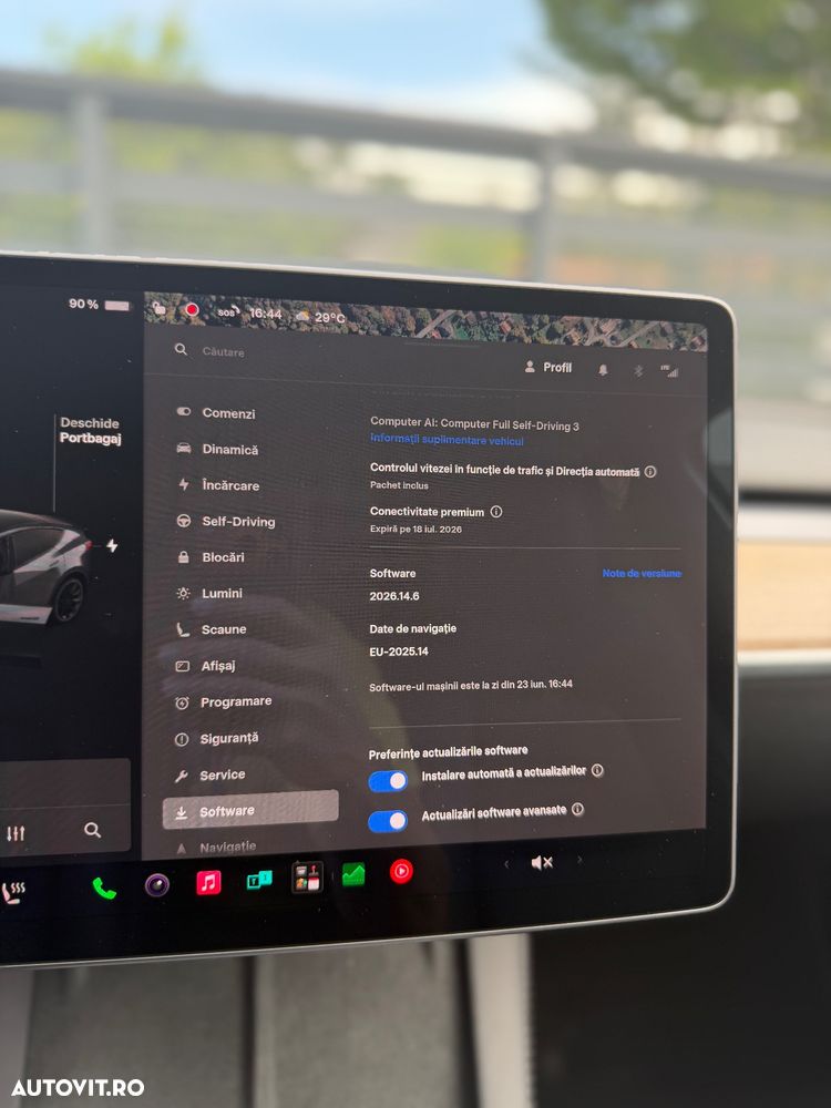 Tesla Model Y - 11