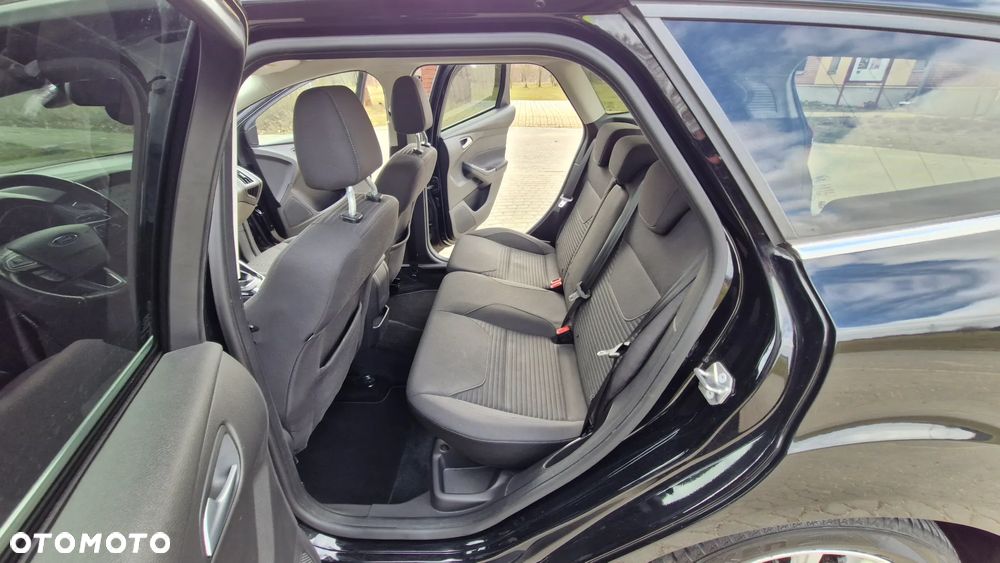 Ford Focus 1.0 EcoBoost Titanium - 12