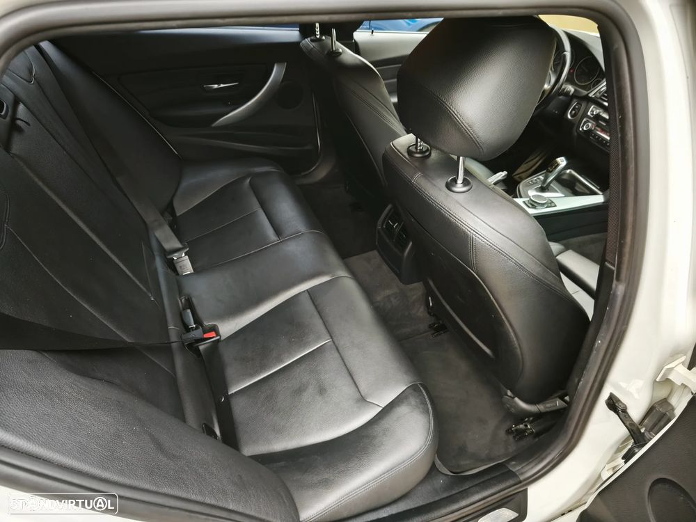 BMW 320 d Touring Auto Pack M - 28