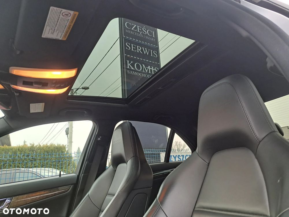 Mercedes-Benz Klasa C 63 AMG 7G-TRONIC - 21
