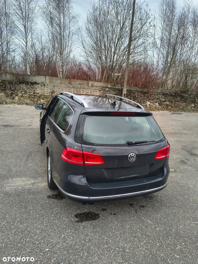 Volkswagen Passat 2.0 TDI Comfortline - 4