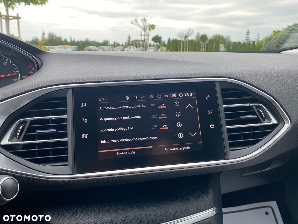 Peugeot 308 1.5 BlueHDi Allure Pack S&S - 15