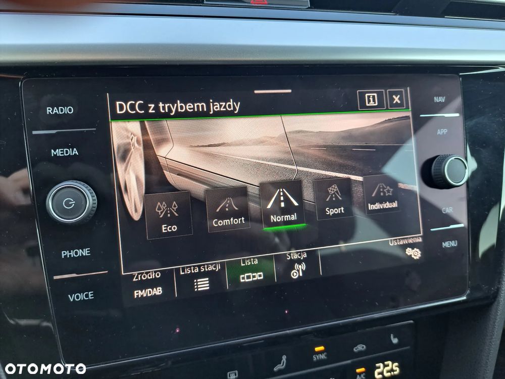 Volkswagen Arteon 2.0 TSI R-Line DSG - 25