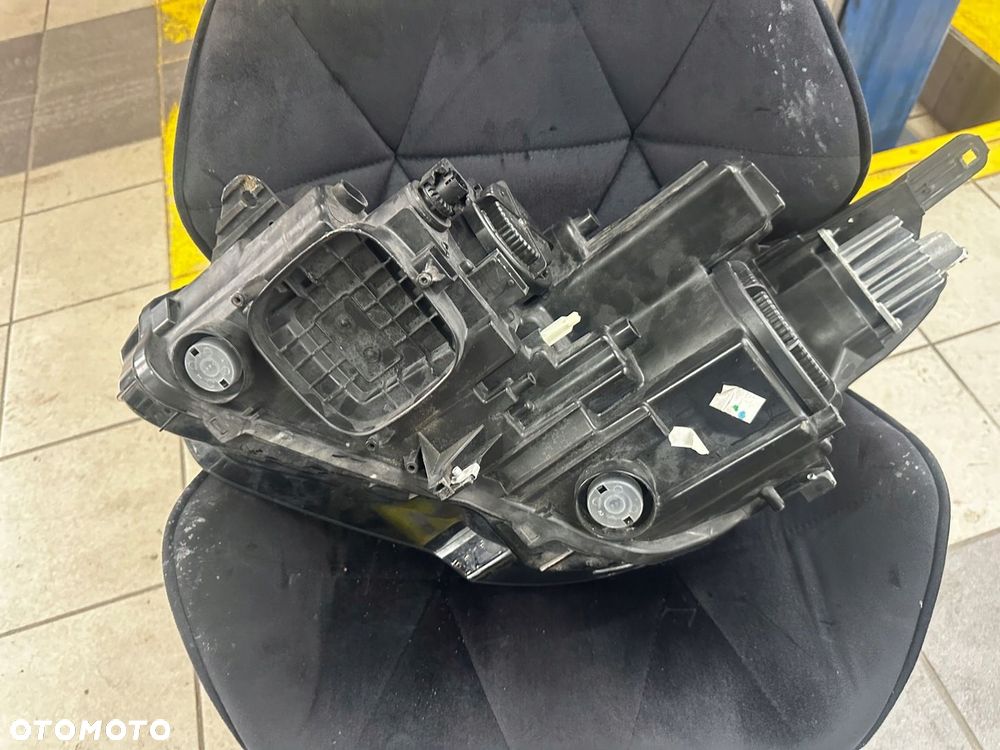 OPEL CROSSLAND X PRAWA LAMPA PRZÓD ZWYKŁA LED KOMPLETNA 13467968 - 9
