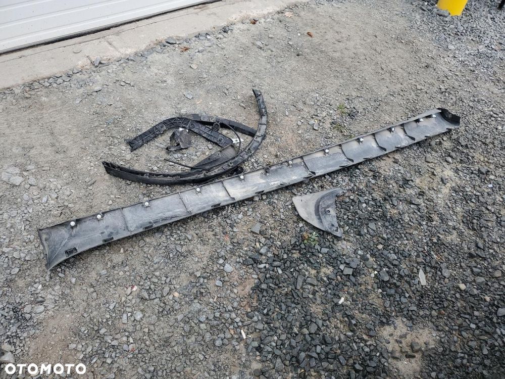 Tesla Y Long Range Dual Motor AWD - 10