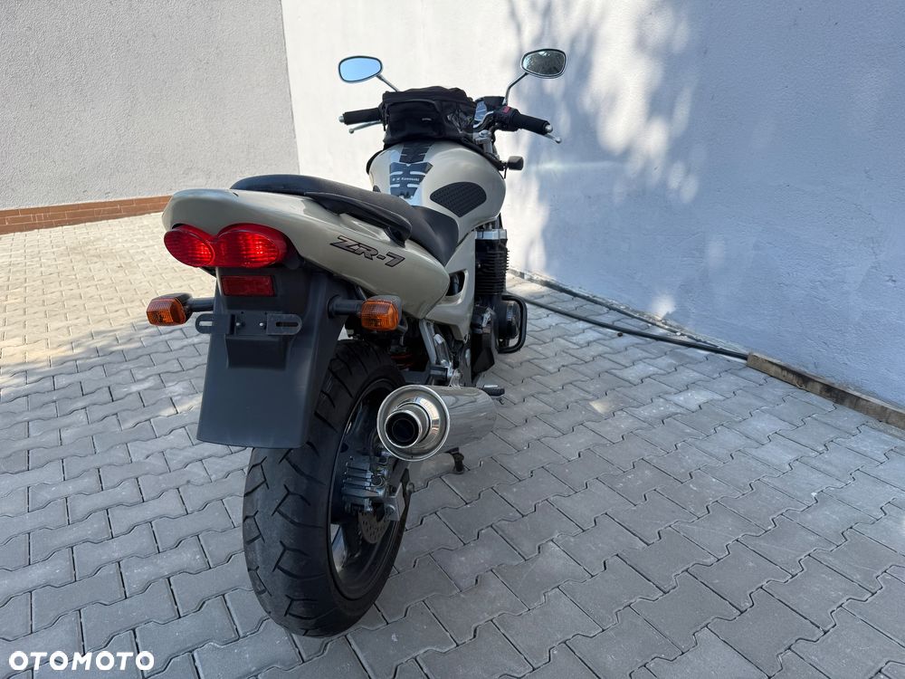 Kawasaki ZR - 5