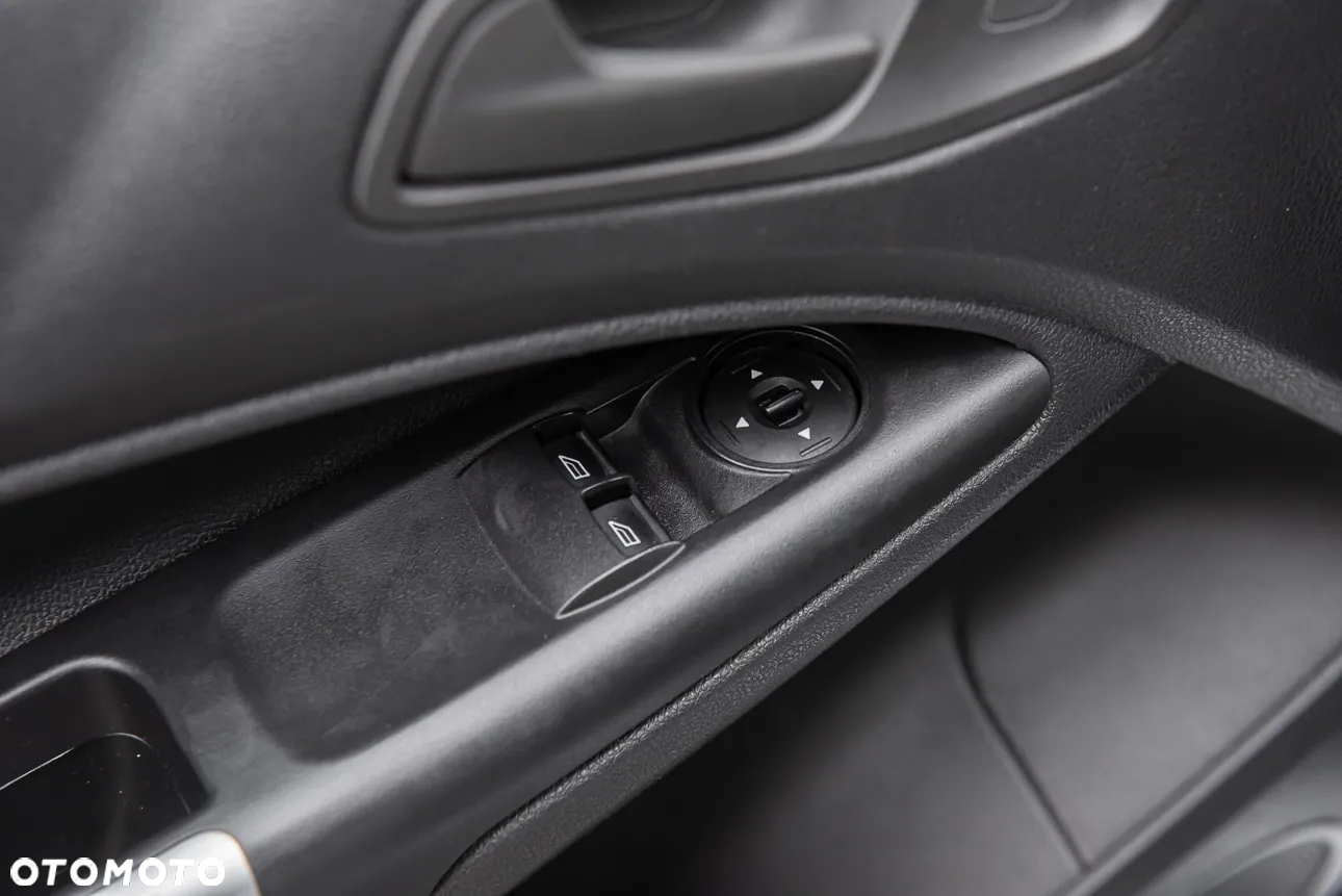 Ford Transit Connect - 12