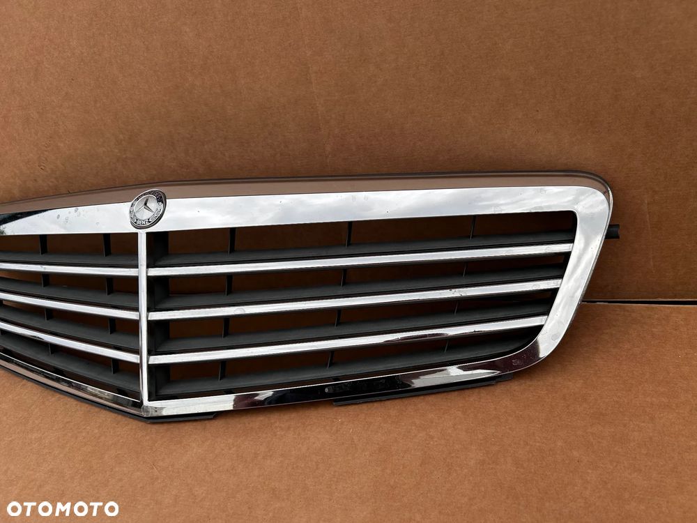 ATRAPA GRILL KRATKA ZDERZAKA C-KLASA W204 A2048801283 - 3