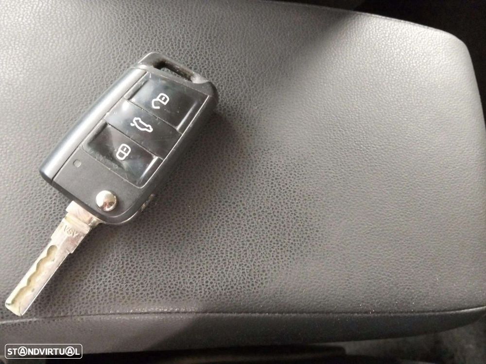 SEAT Leon 1.6 TDI Style DSG S/S - 19