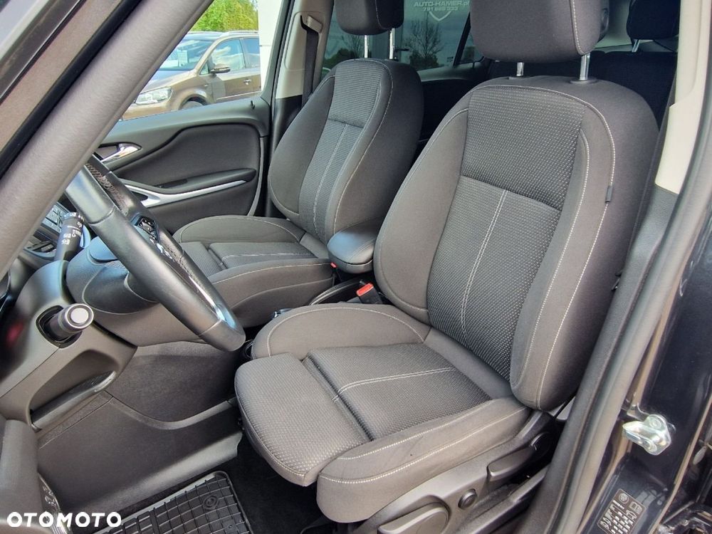 Opel Zafira - 10