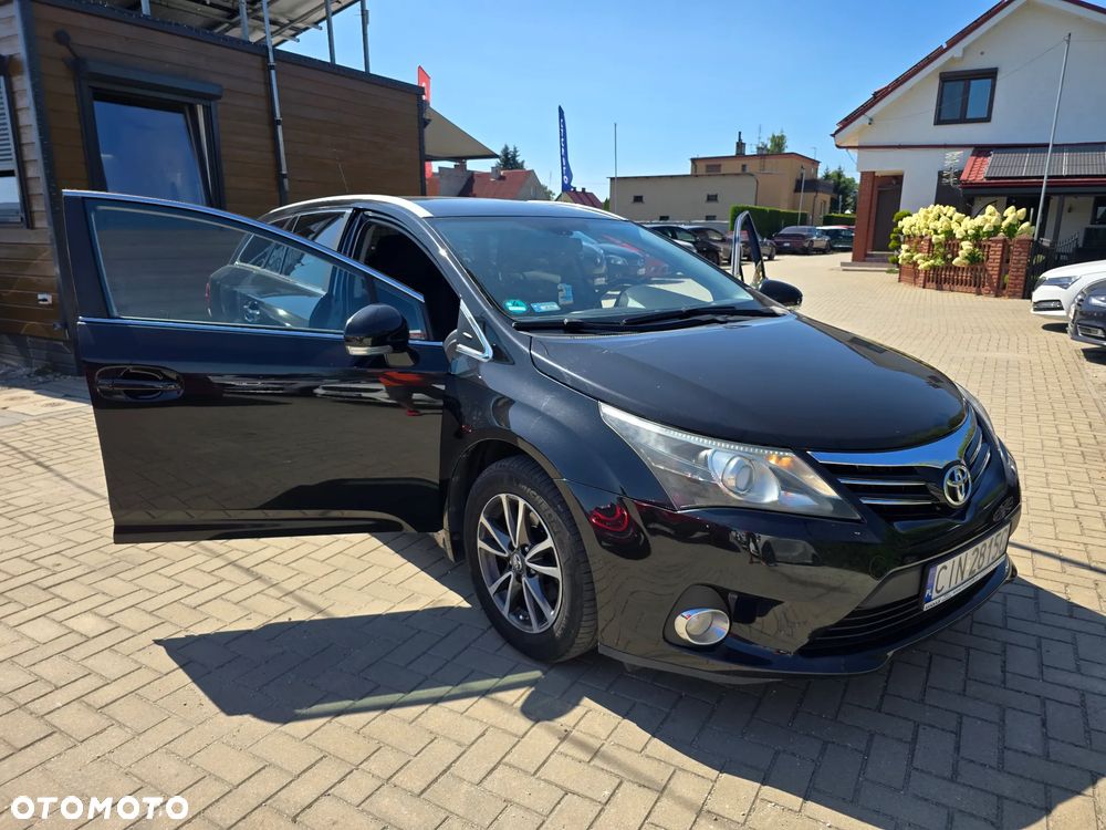 Toyota Avensis - 21