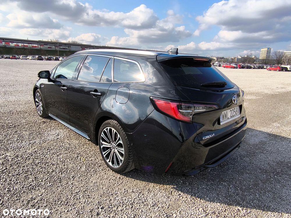 Toyota Corolla 2.0 Hybrid Executive - 10