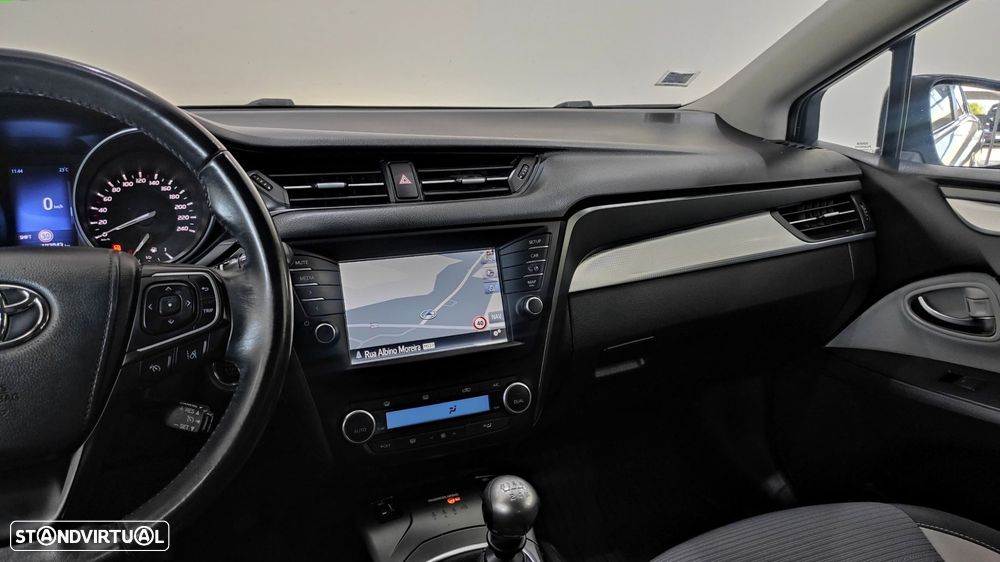 Toyota Avensis Touring Sports 2.0 D-4D Exclusive+GPS - 29