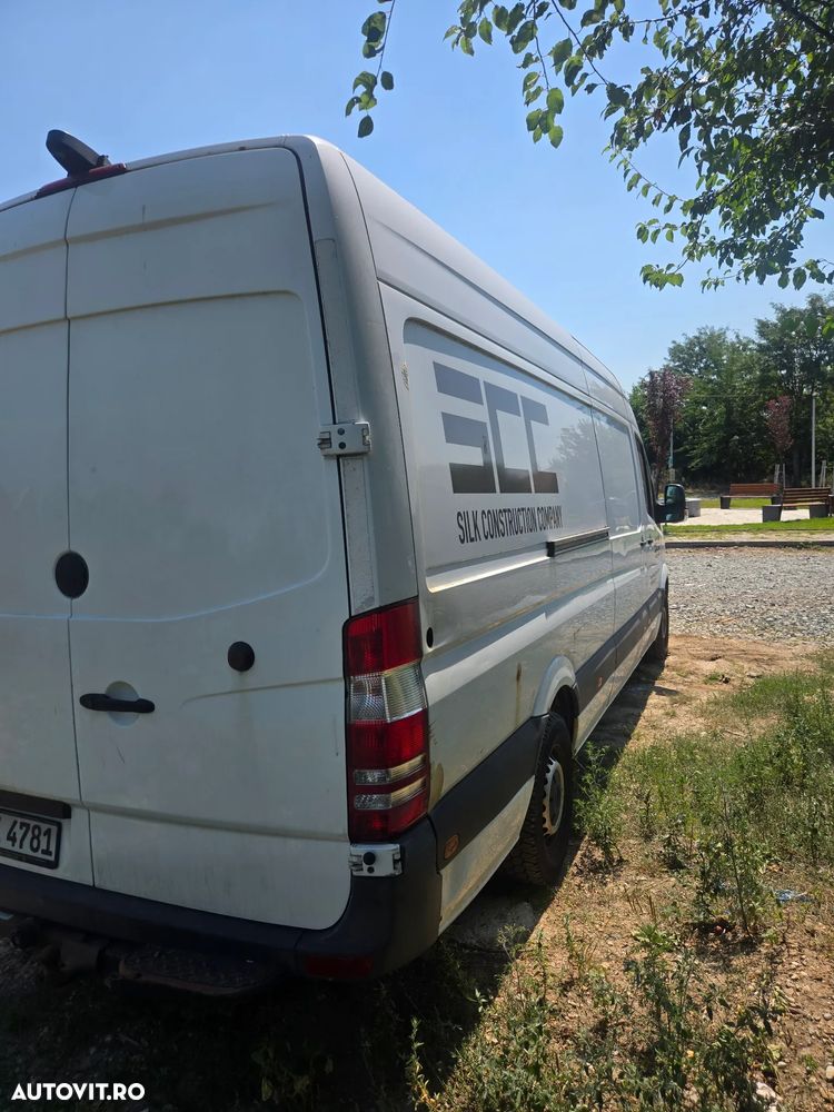 Mercedes-Benz Sprinter - 9