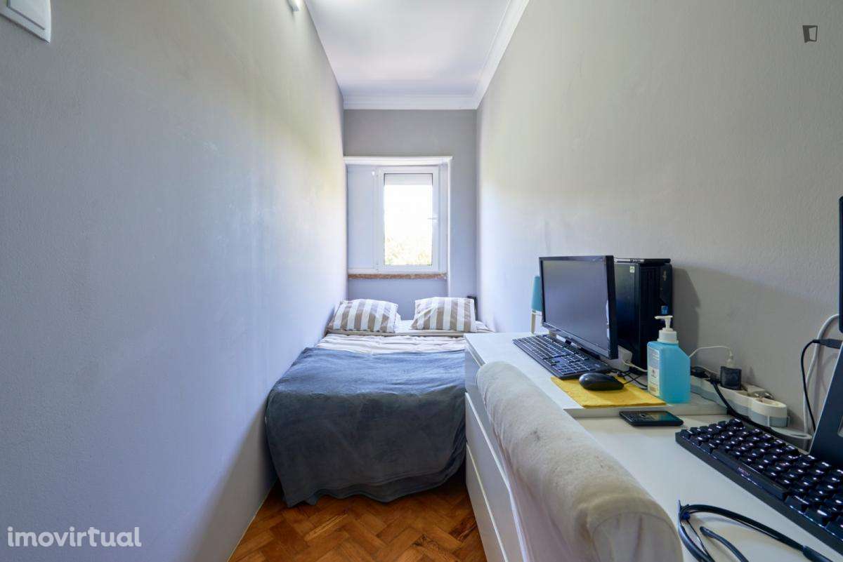 Quarto - localizado em Amadora Lisbon - Grande imagem: 2/22
