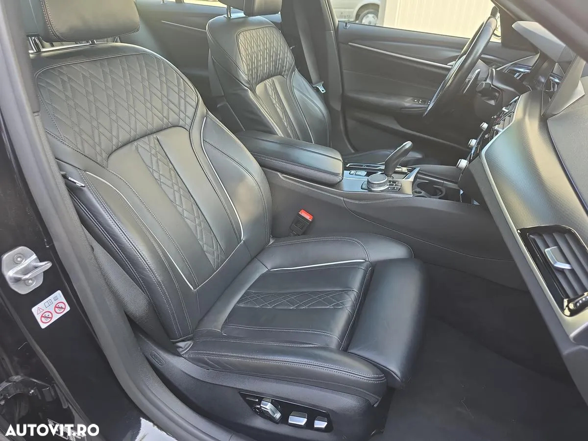 BMW Seria 5 530d xDrive AT MHEV - 15