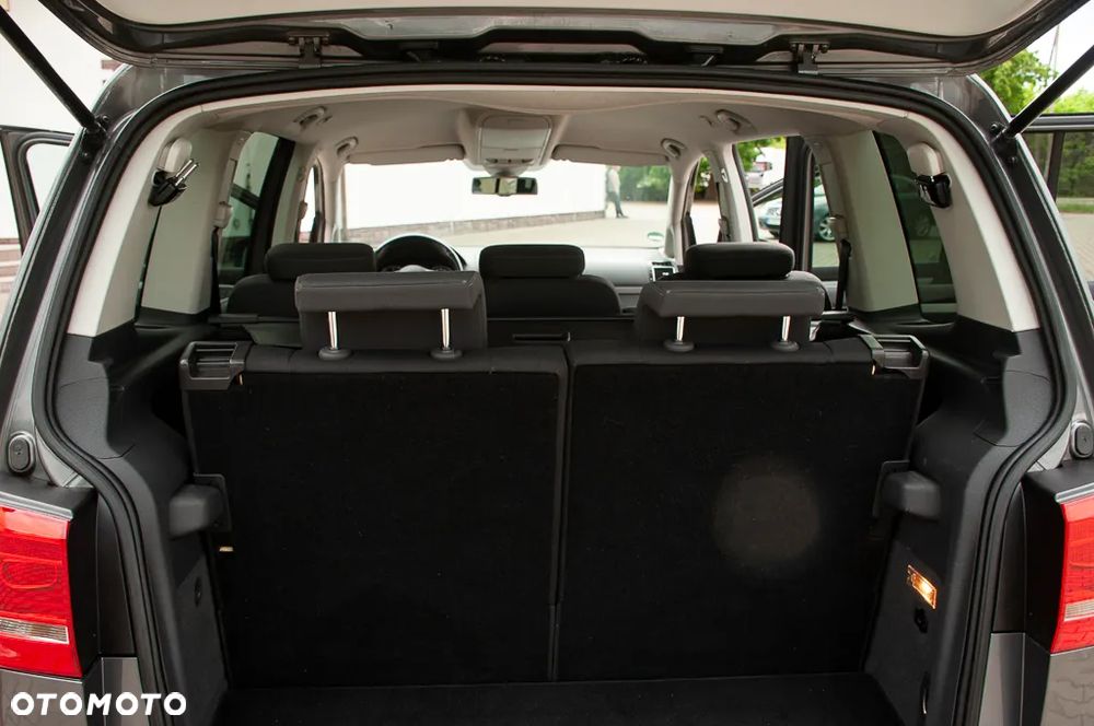 Volkswagen Touran 2.0 TDI DPF Life - 37
