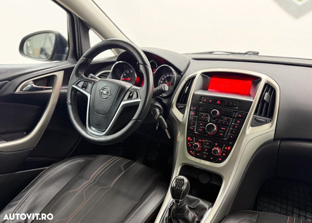 Opel Astra 1.4 Turbo - 8