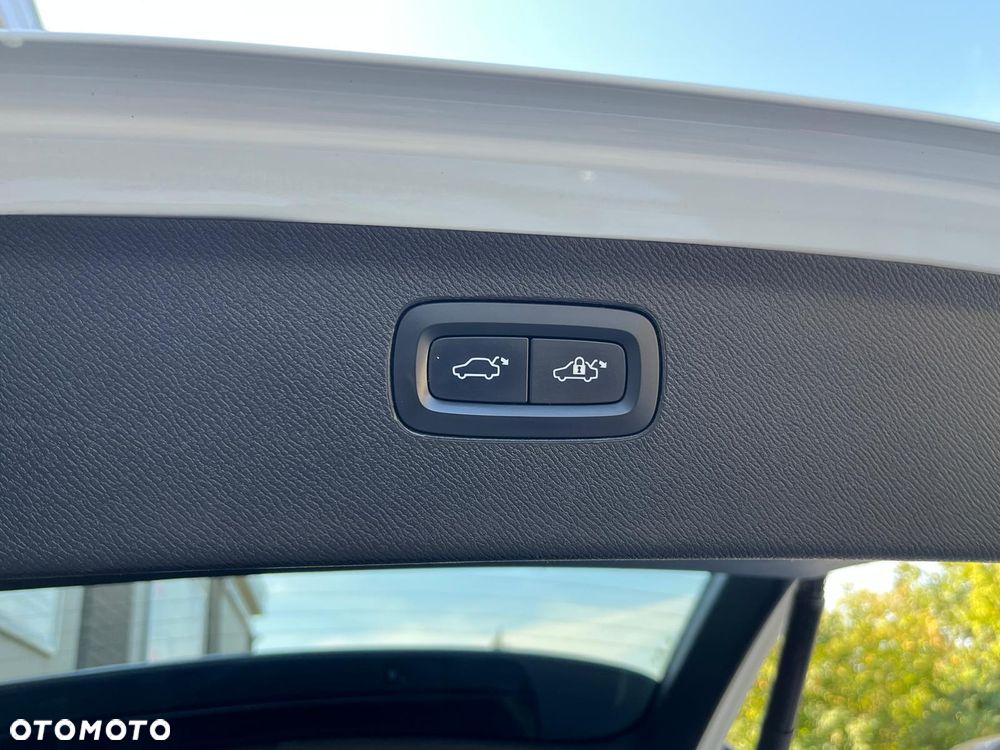 Volvo XC 90 D5 SCR AWD Inscription 7os - 19