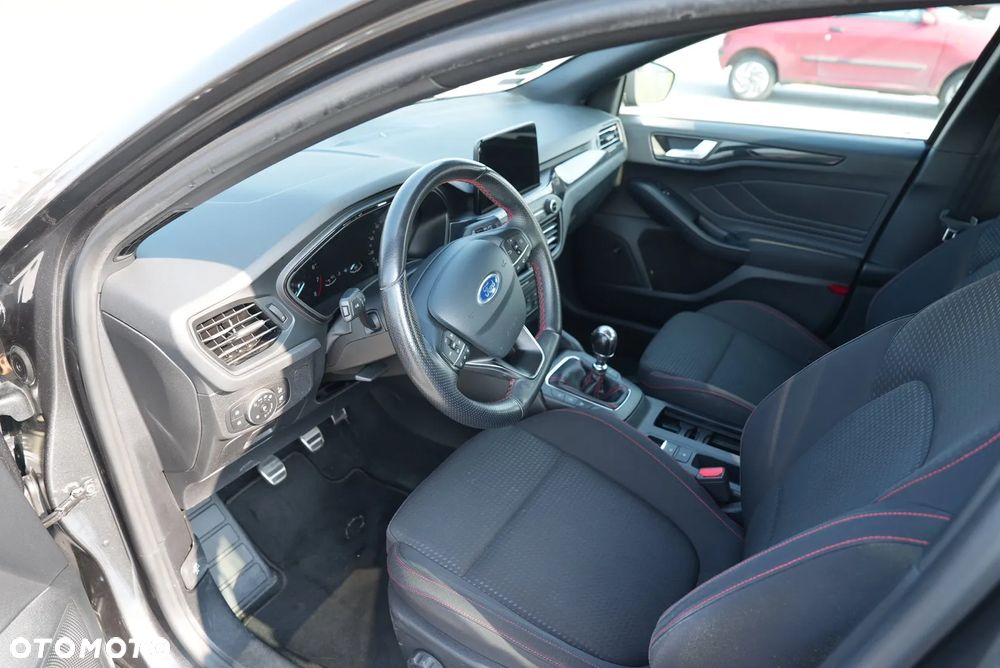 Ford Focus 1.5 EcoBoost ST-Line Business - 11
