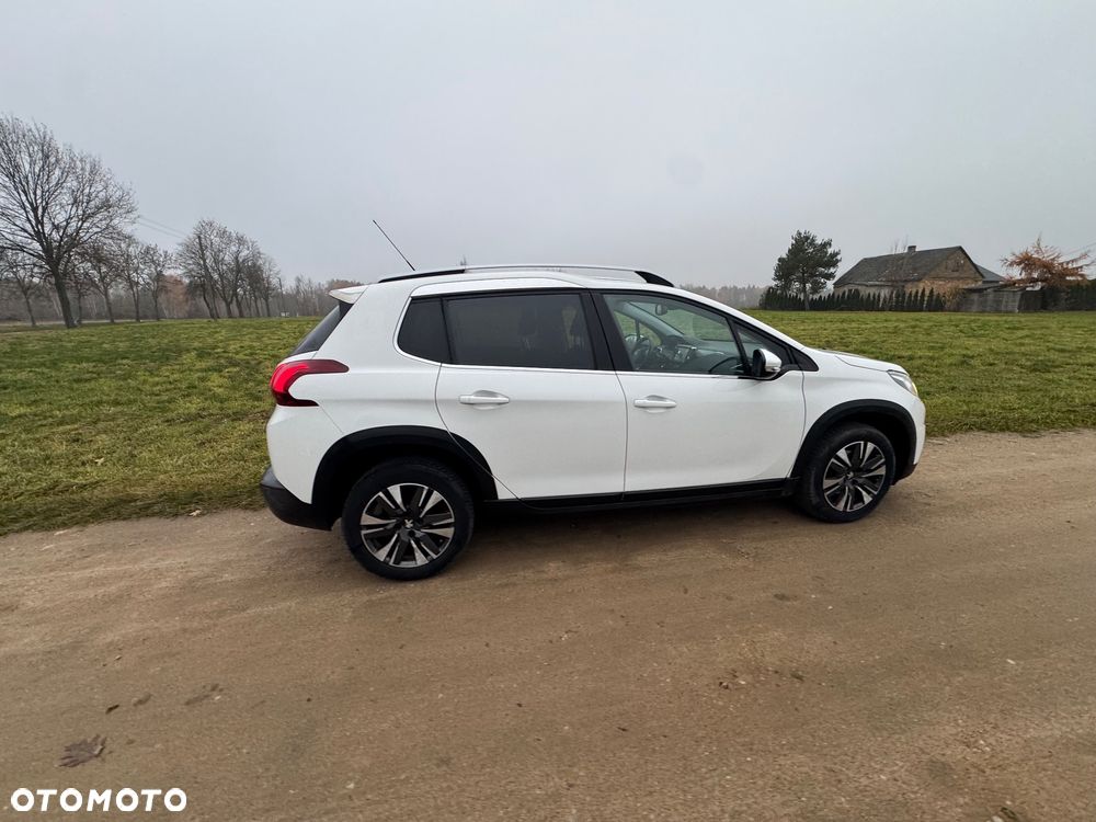 Peugeot 2008 BlueHDi FAP 120 STOP & START EAT6 Allure - 16