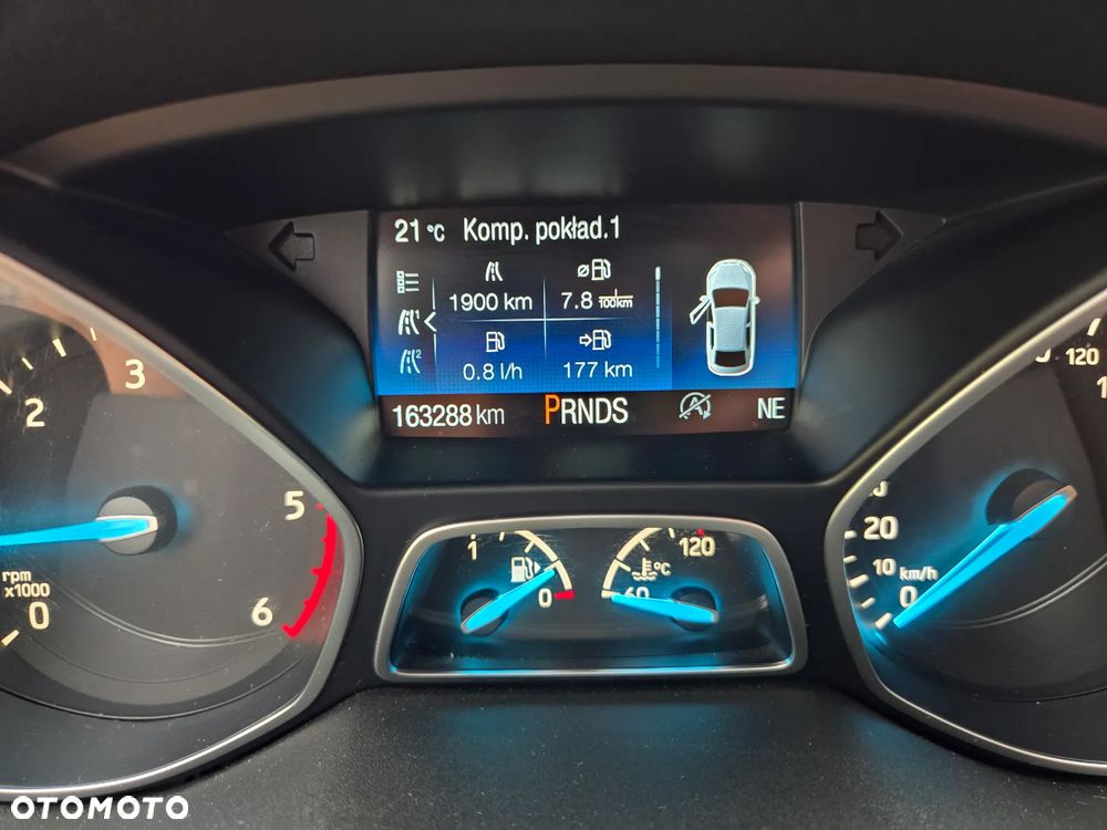 Ford Kuga 2.0 TDCi 4x4 ST-Line - 29
