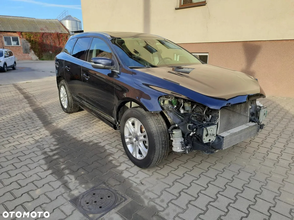 Volvo XC 60 - 4