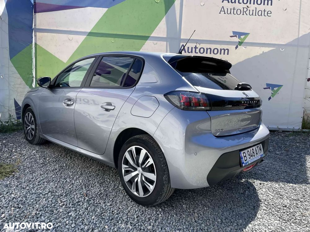 Peugeot 208 - 4