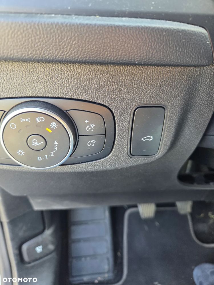 Ford Focus 1.0 EcoBoost Hybrid TITANIUM X - 7