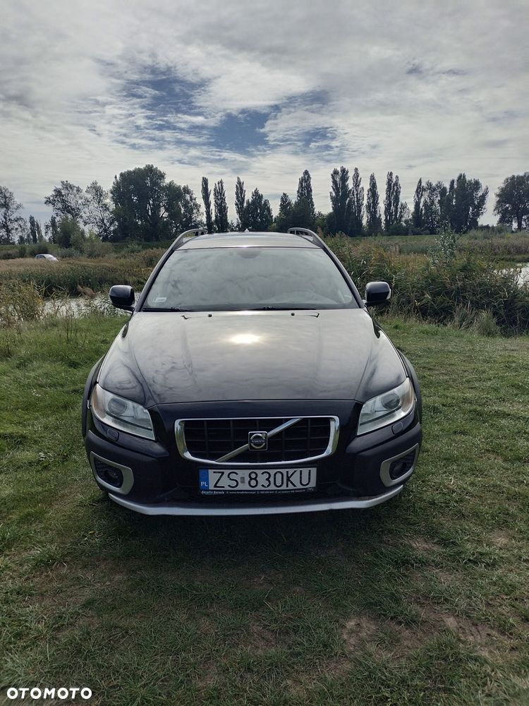 Volvo XC 70 - 1