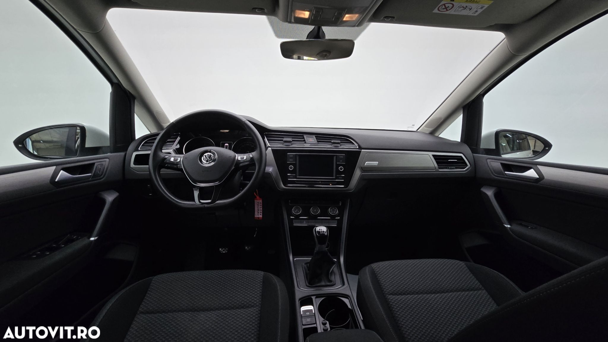Volkswagen Touran 2.0 TDI Comfortline - 14