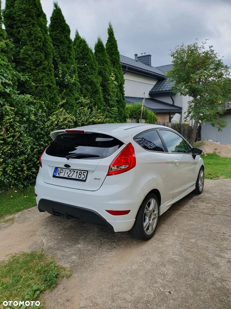 Ford Fiesta 1.6 TDCi DPF Sport - 4