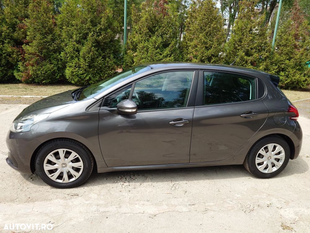 Peugeot 208 - 4