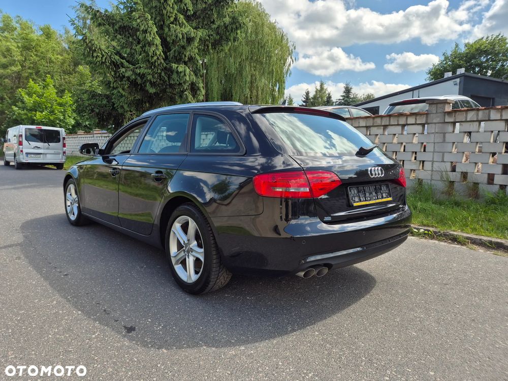 Audi A4 Avant 2.0 TDI DPF Ambiente - 11