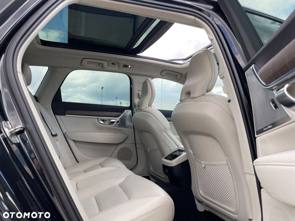 Volvo V90 Cross Country B5 D AWD Pro - 23