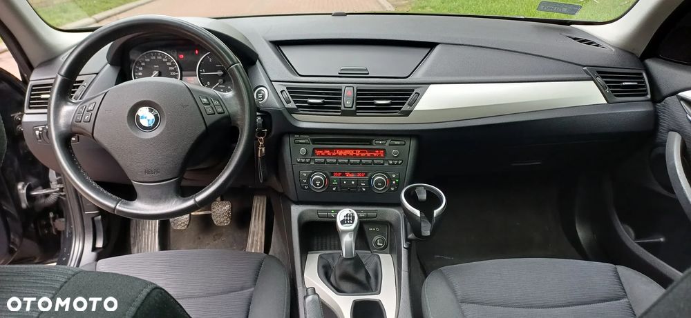 BMW X1 xDrive18d - 8