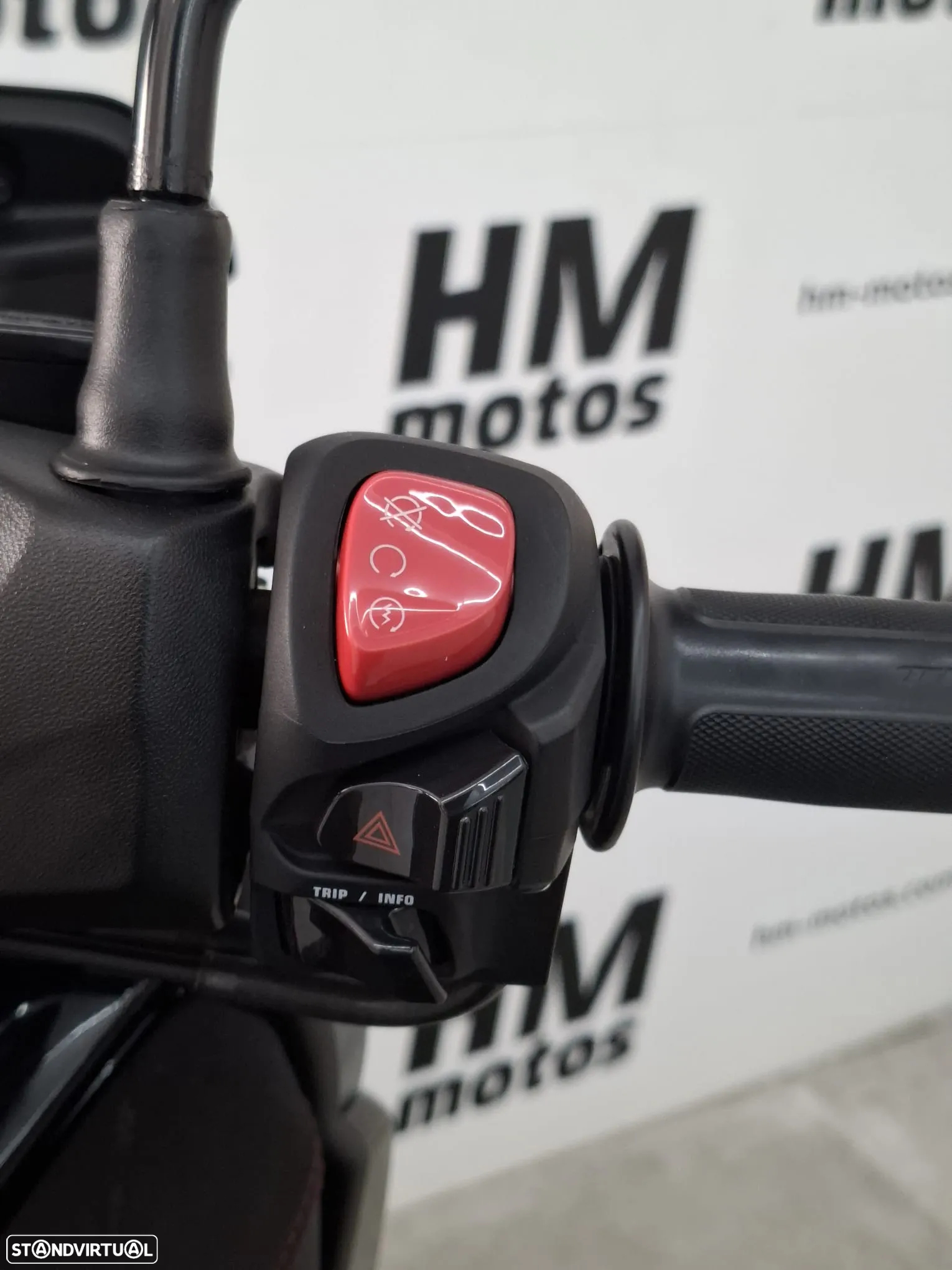 Yamaha X-Max TECH MAX - 18 MESES DE GARANTIA - 16