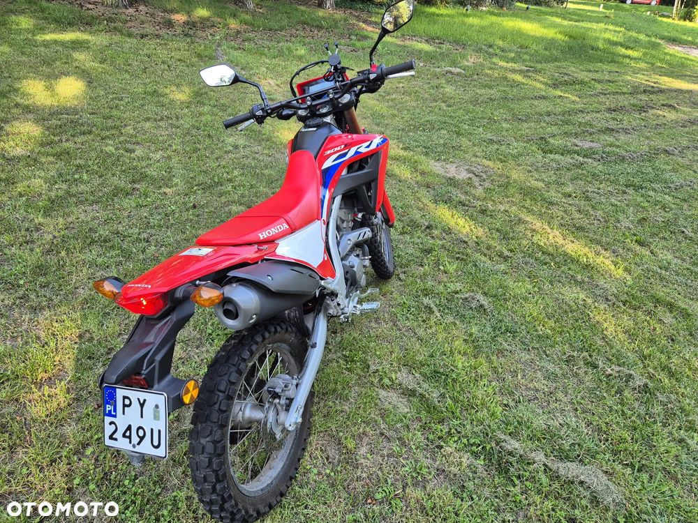 Honda CRF - 9