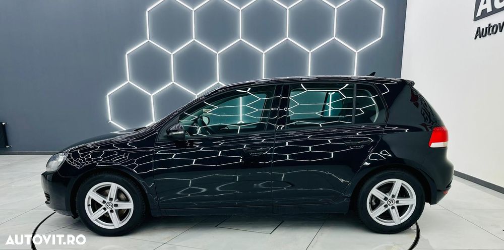 Volkswagen Golf 1.6 TDI DPF BlueMotion - 30