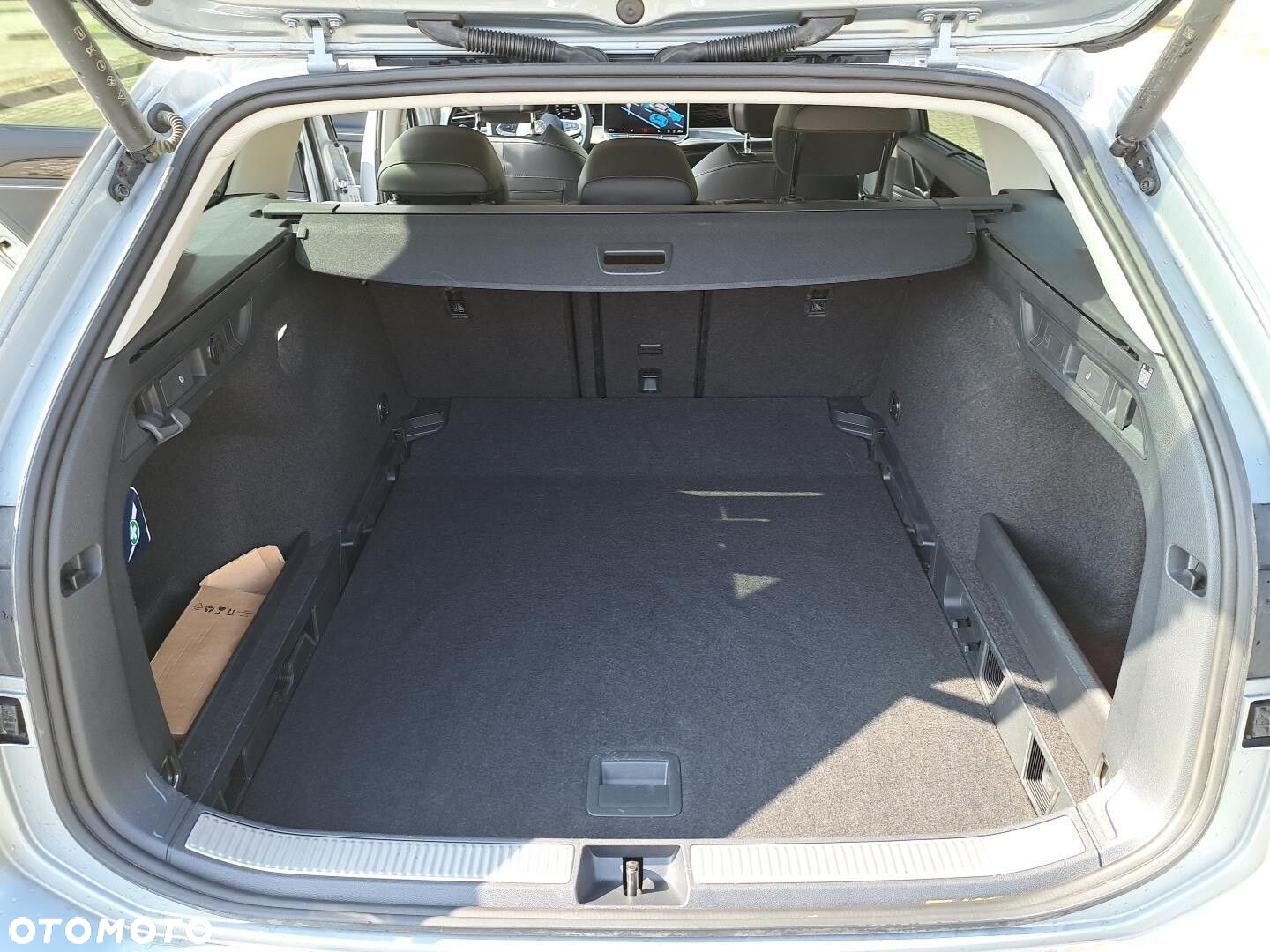 Volkswagen Passat 2.0 TDI SCR Elegance DSG - 17