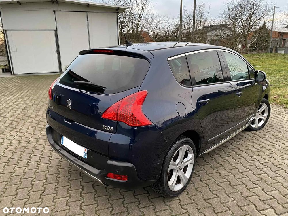 Peugeot 3008 HDi 150 Allure - 32