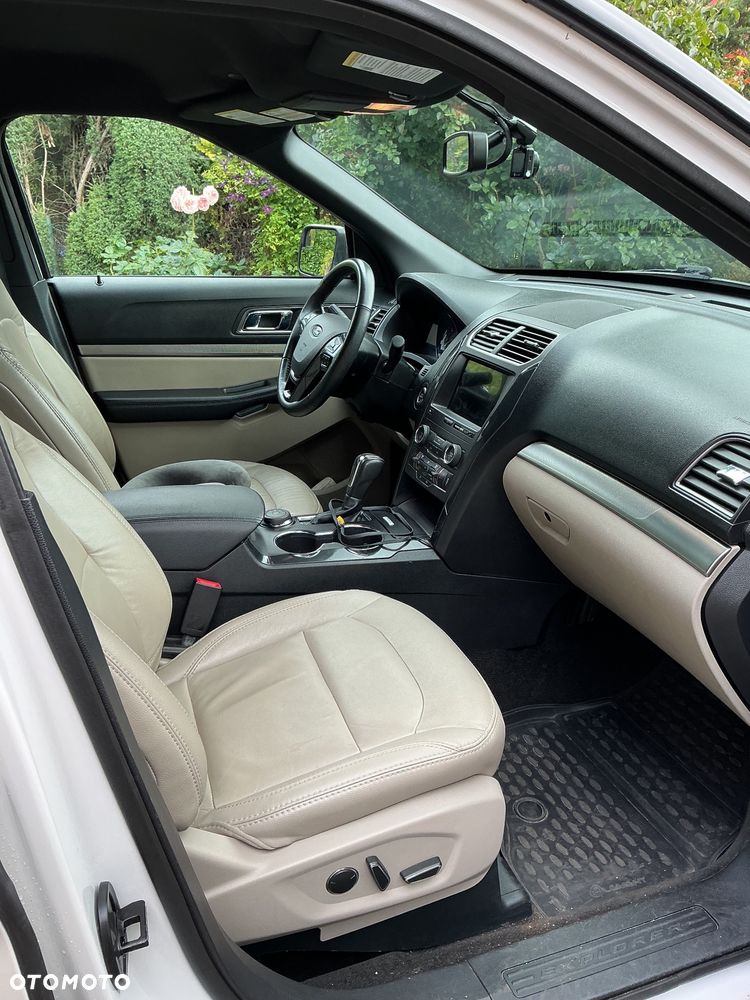 Ford Explorer - 9