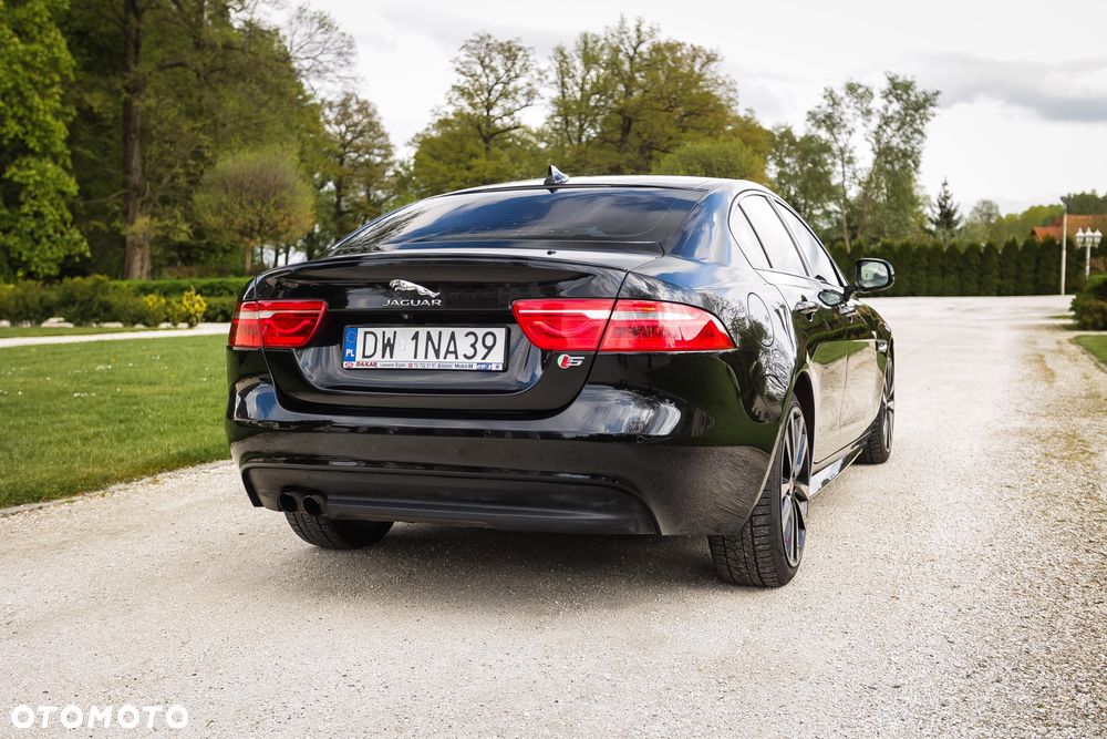 Jaguar XE 20d R-Sport - 8