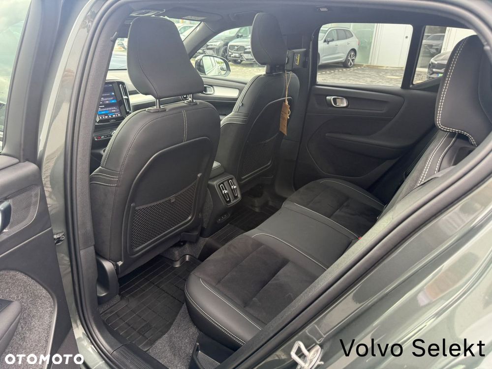 Volvo XC 40 - 25