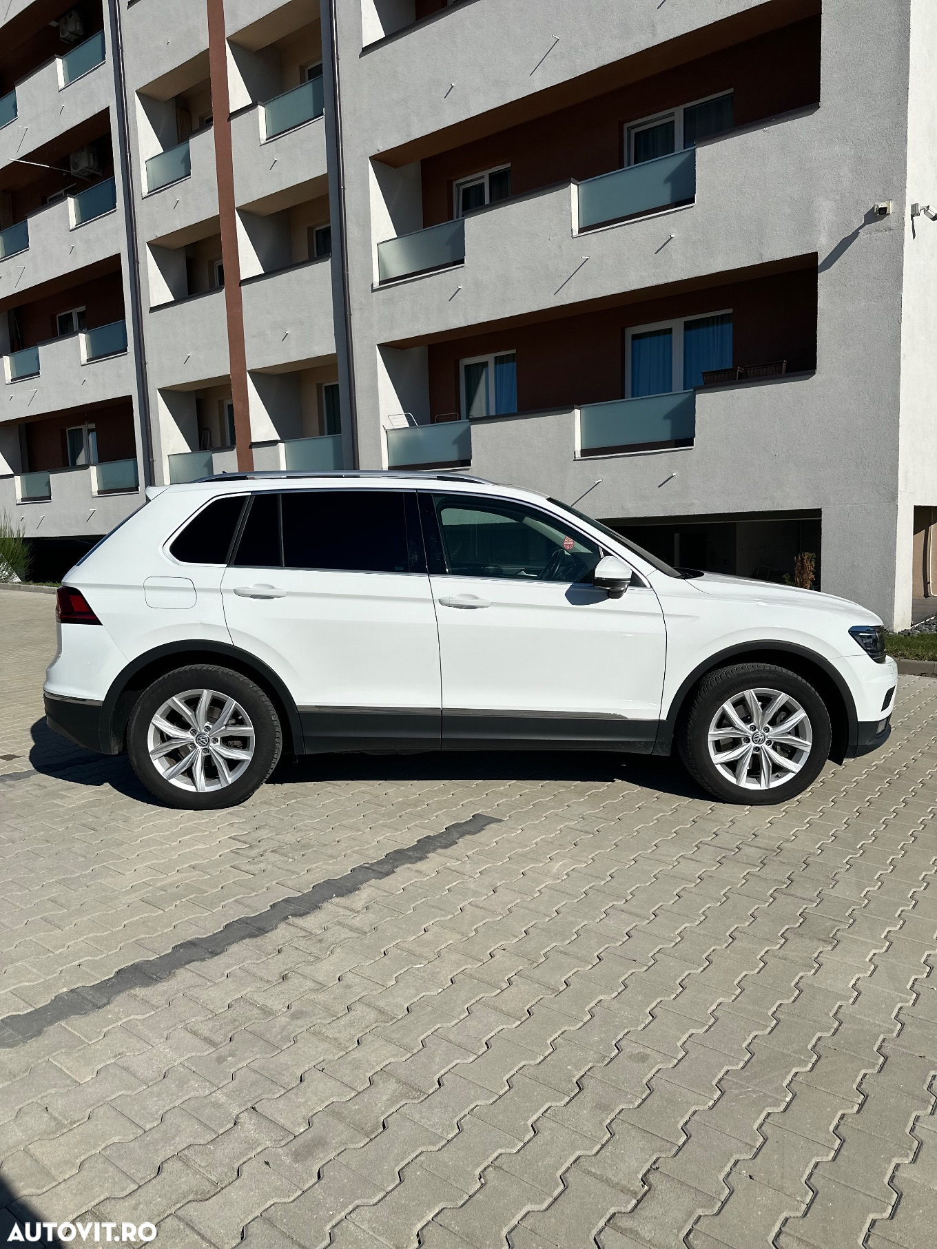 Volkswagen Tiguan 2.0 TDI 4Mot DSG Highline - 4